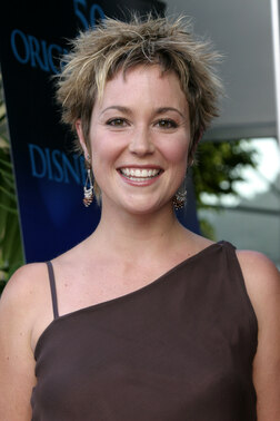 Profile photo of Kim Rhodes