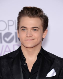 Profile photo of Hunter Hayes