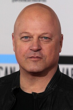 Profile photo of Michael Chiklis