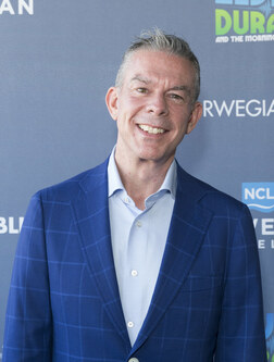 Profile photo of Elvis Duran