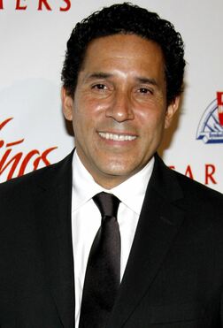 Profile photo of Oscar Nunez