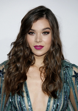 Profile photo of Hailee Steinfeld