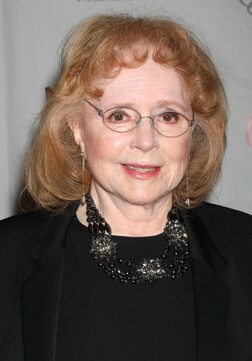 Profile photo of Piper Laurie