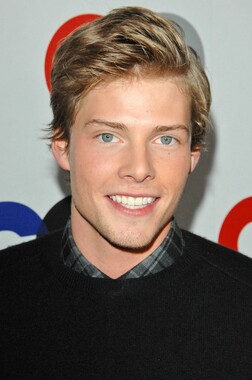 Profile photo of Hunter Parrish