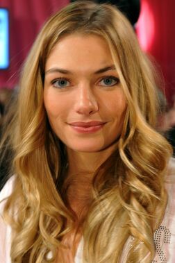 Profile photo of Jessica Hart