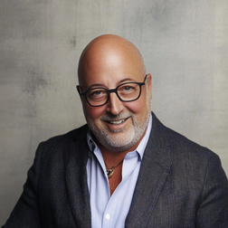 Profile photo of Andrew Zimmern