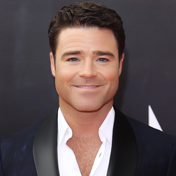 Profile photo of Yannick Bisson