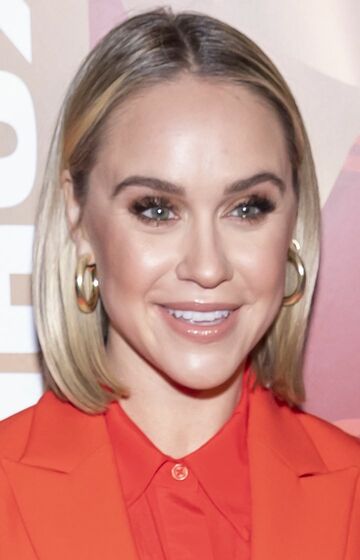 Profile photo of Becca Tobin