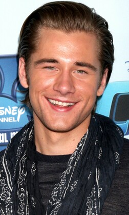 Profile photo of Luke Benward