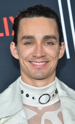 Profile photo of Robert Sheehan