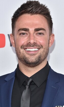 Profile photo of Jonathan Bennett