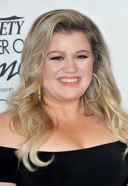 Profile photo of Kelly Clarkson