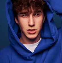 Profile photo of Hunter Rowland