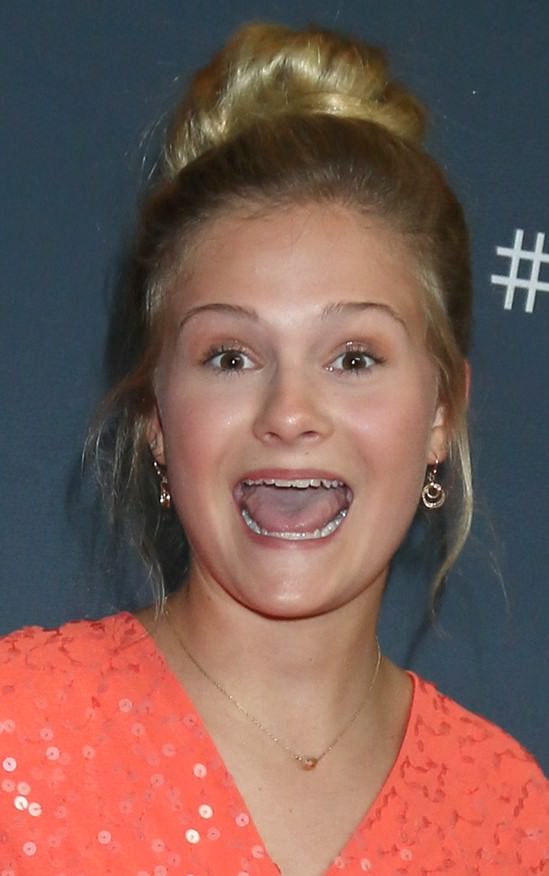 Profile photo of Darci Lynne Farmer