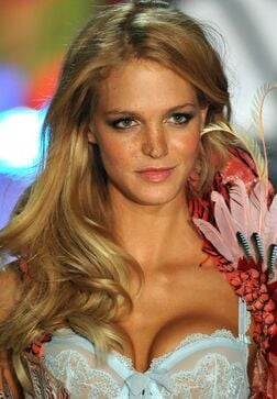 Profile photo of Erin Heatherton