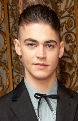 Profile photo of Hero Fiennes-Tiffin