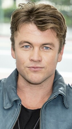 Profile photo of Luke Hemsworth