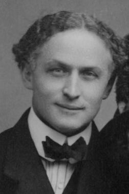 Profile photo of Harry Houdini