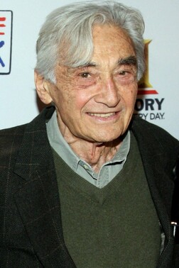 Profile photo of Howard Zinn