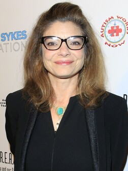 Profile photo of Laura San Giacomo