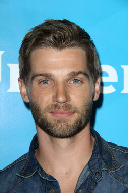 Profile photo of Mike Vogel