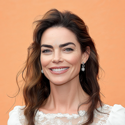 Profile photo of Amelia Heinle